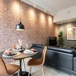 Apartment Alvari, Jaeaehdytys, Ilmainen Pysaekoeinti Autohallissa