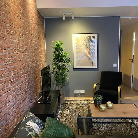 Alvari, Free Parking, Air Conditioning