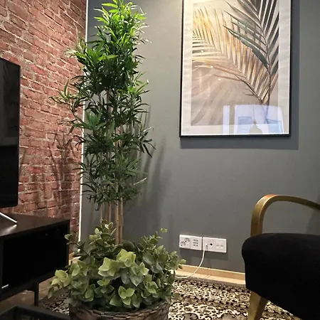 公寓 Alvari, Ilmainen Pysaekoeinti Laempimaessae Autohallissa, Free Parking In Warm Garage