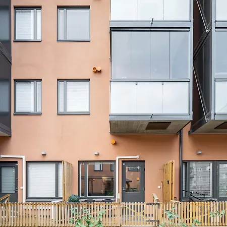 Apartamento Alvari, Ilmainen Pysaekoeinti Laempimaessae Autohallissa, Free Parking In Warm Garage Kuopio