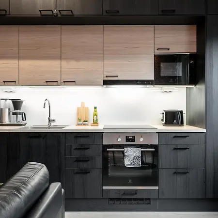 Apartamento Alvari, Ilmainen Pysaekoeinti Laempimaessae Autohallissa, Free Parking In Warm Garage *